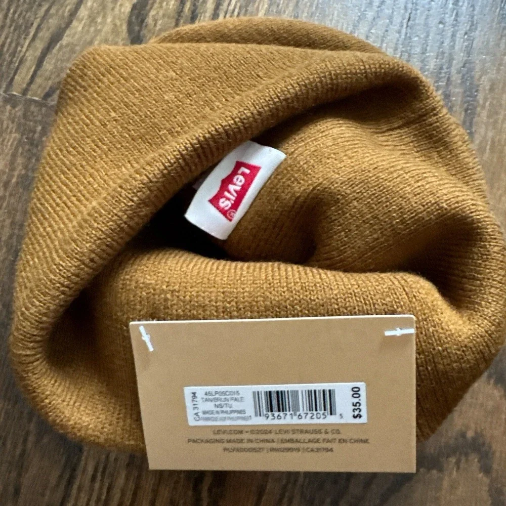 Levis this beanie